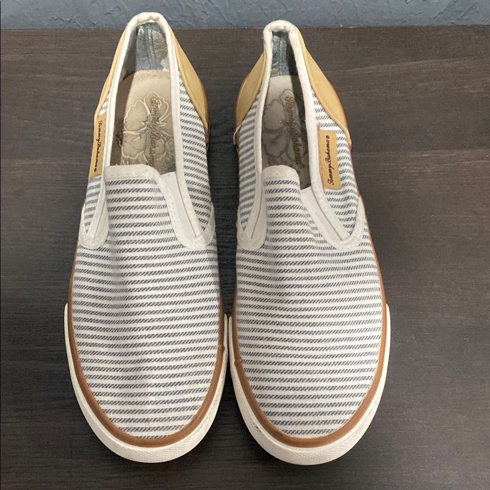 Tommy Bahama Gray and Tan Casual Flats with Elastic Panels